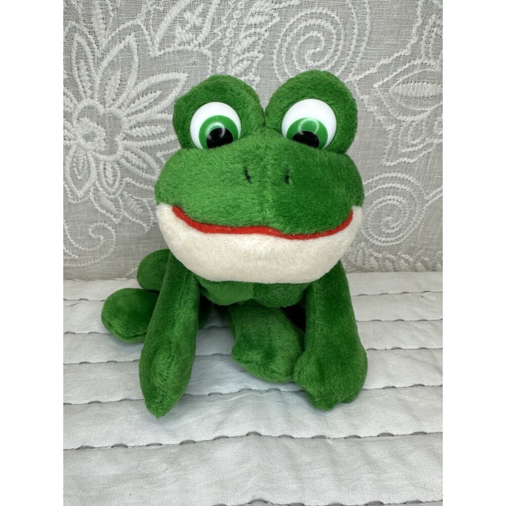 Russ Beanie Bag Frog Fergie 3479 Plush Stuffed 8” Big Eyes Green Luv Pet